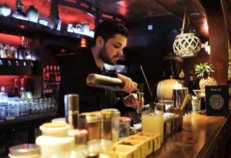 Cet instant là avec Julien Vincens du bar à cocktails le Mumbaï Café