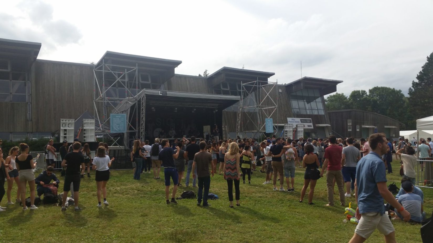 evasion festival scene