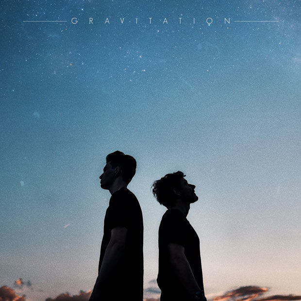 Petit Biscuit & Møme – Gravitation (ft. Isaac Delusion)