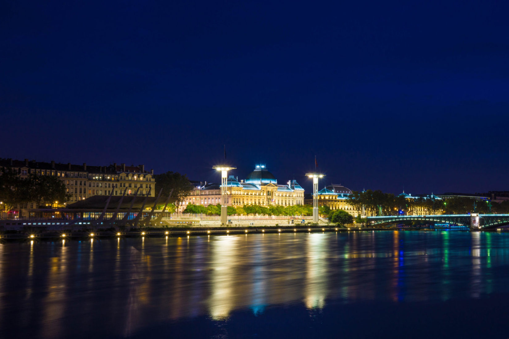 Piscine du Rhône à l'heure bleue - Copyright Lenny Rouanet