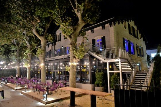 la maison lyon terrasse nuit